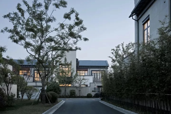 内侧修建单体的院落普遍安顿于修建和蹊径之间以；；；；；；に矫苄